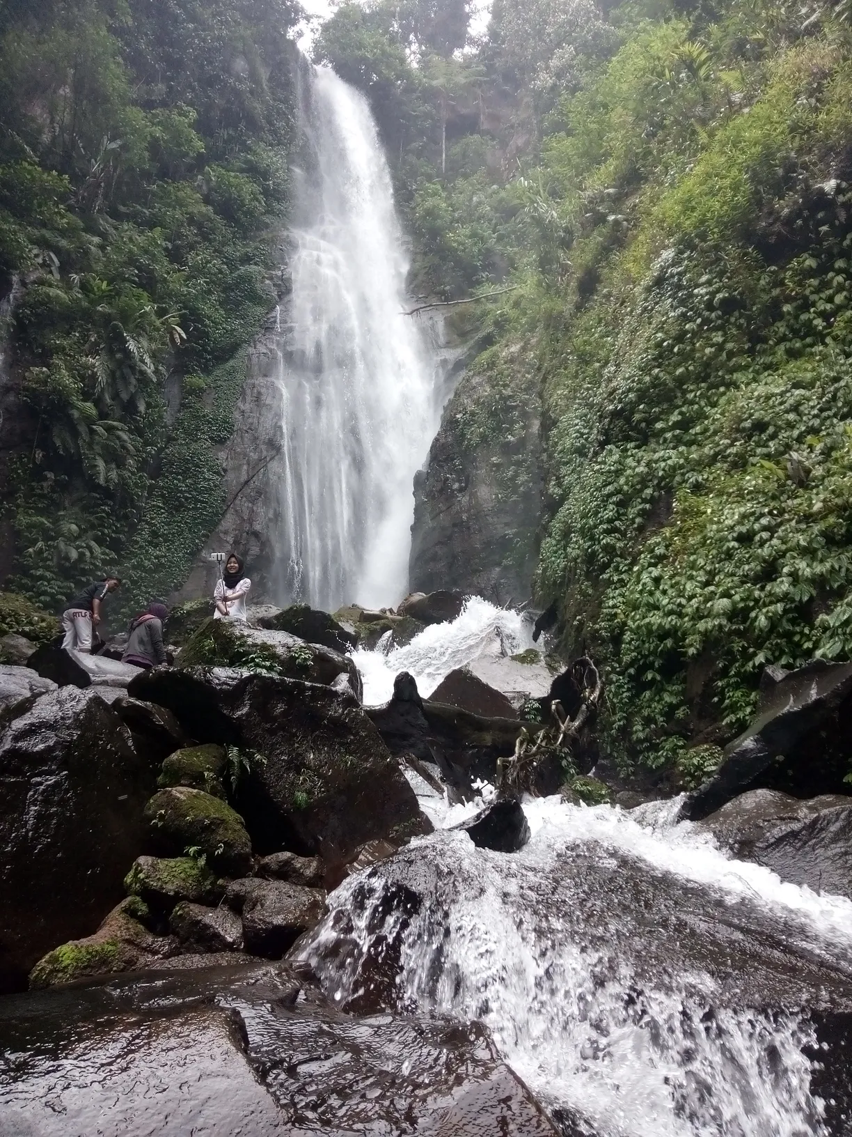 TREKKING CURUG CIKARACAK BOGOR SELATAN 2