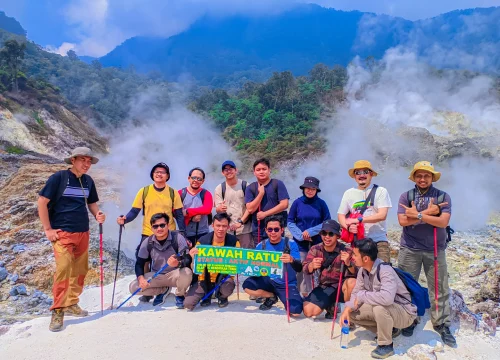 Harga Tiket dan Panduan Lengkap Jalur Trekking Kawah Ratu
