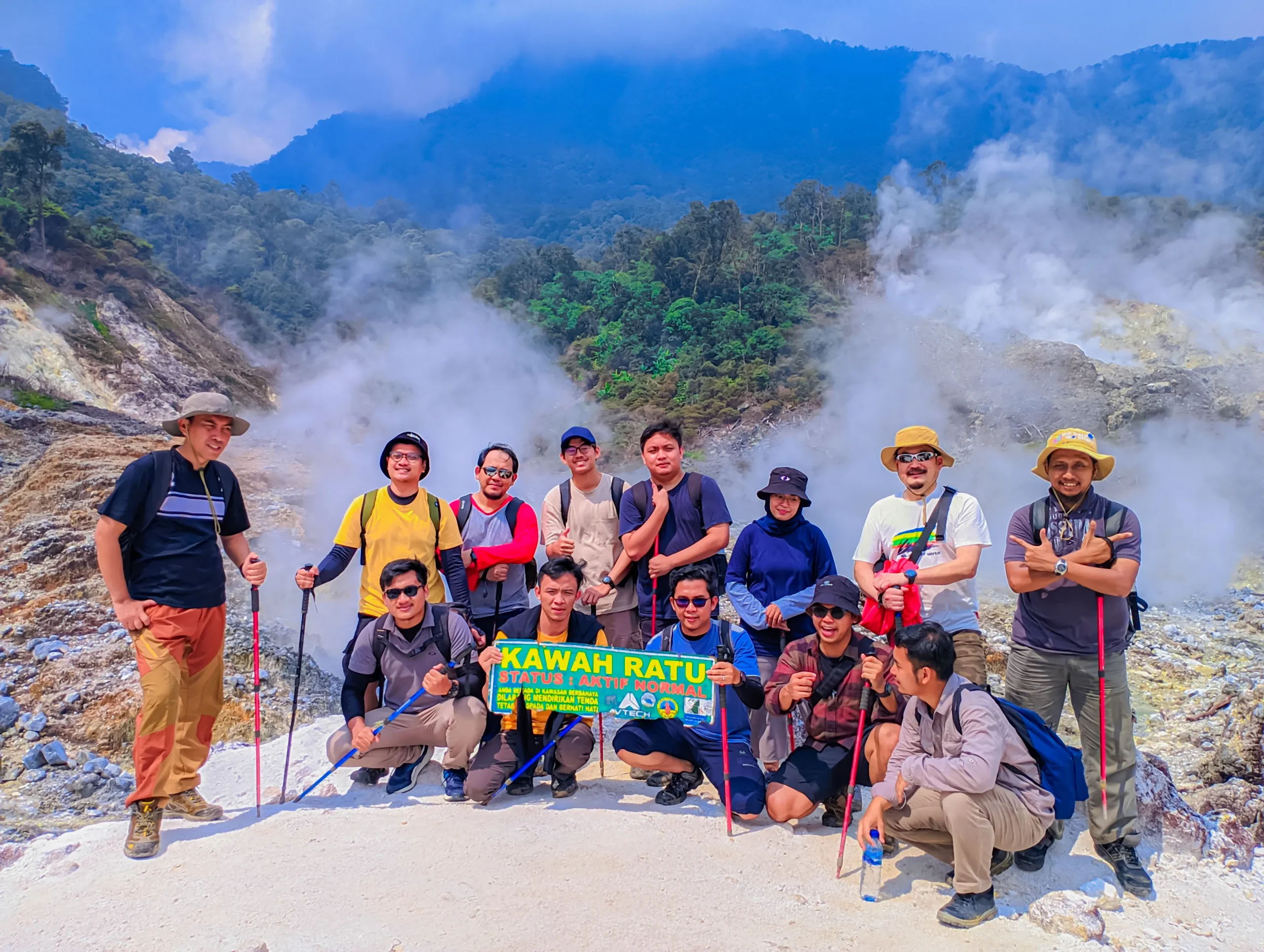 TREKKING KAWAH RATU GUNUNG SALAK BOGOR