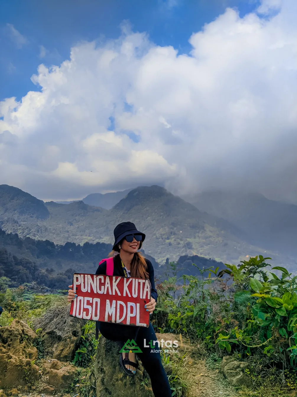 Trekking Puncak Kuta - Curug Mariuk (3)